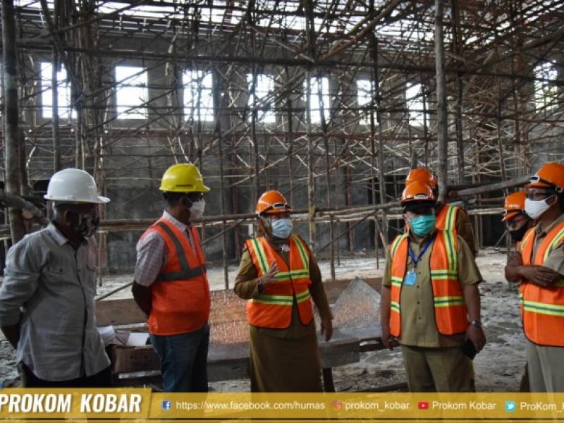 Bupati Kobar Monitoring Pembangunan Gedung Serba Guna Area Pangkalan Bun Park